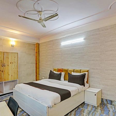 Umen Hotel Nearest Sector 66 Noida Eksteriør billede