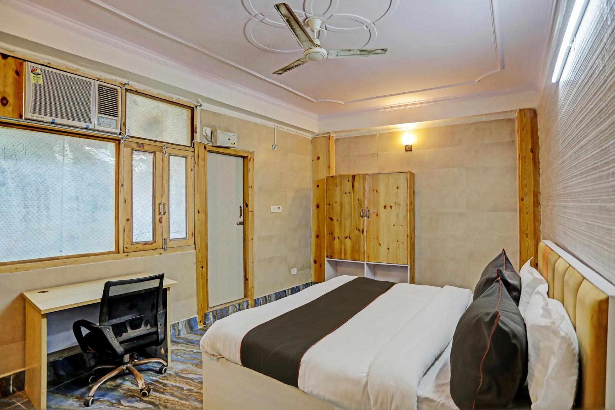 Umen Hotel Nearest Sector 66 Noida Eksteriør billede